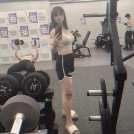 龙岗健身美女扶摇
