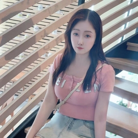 大胸美女