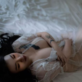 性感纹身大奶妹