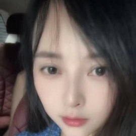 服务系大胸一线天少妇